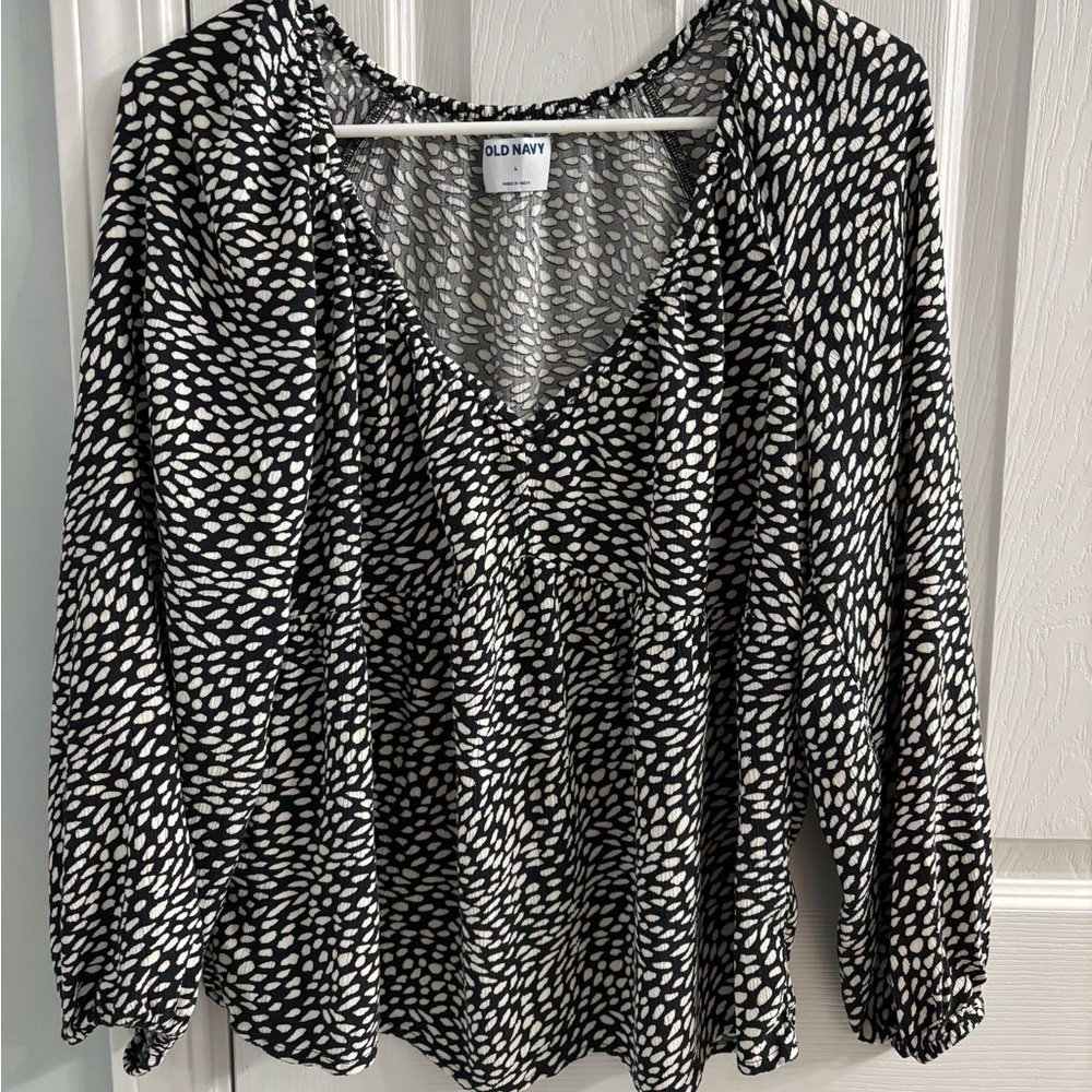 Black and white lightweight blouse